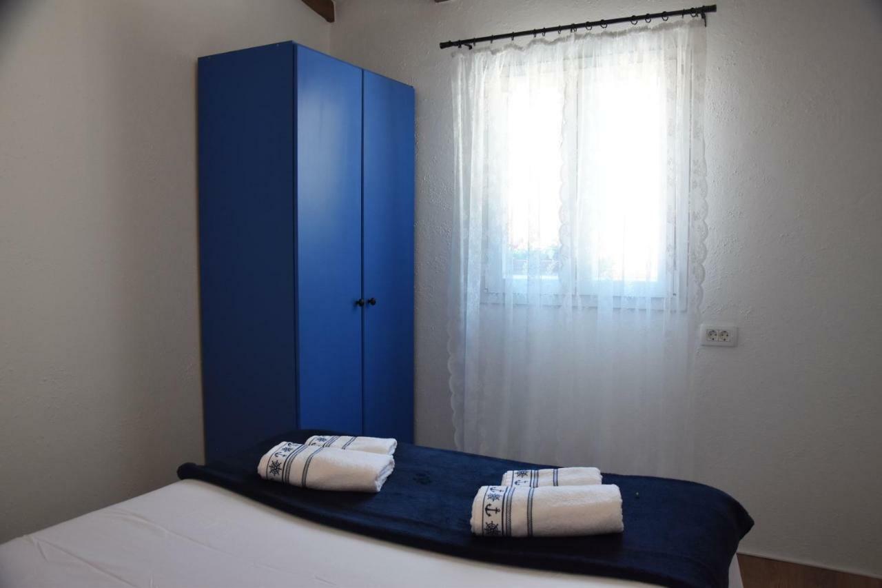 Levantara Jezera Luaran gambar